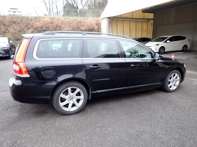 VOLVO VOLVO V70 2015