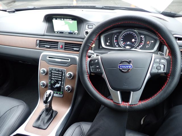 VOLVO VOLVO V70 2015