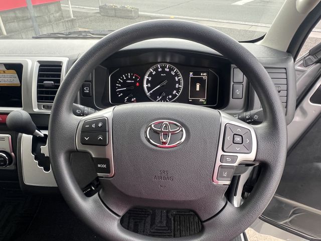 TOYOTA HIACE van 2WD 2025