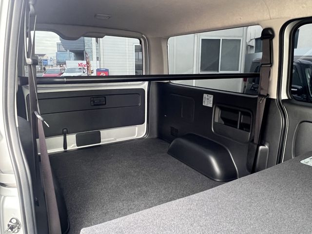 TOYOTA HIACE van 2WD 2025