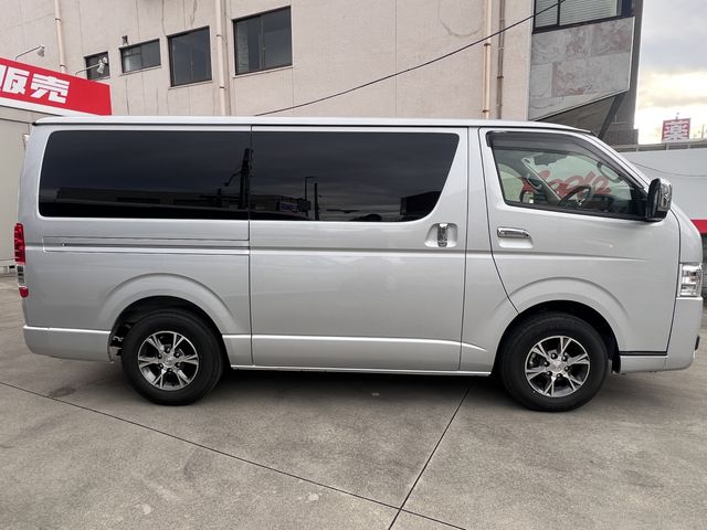 TOYOTA HIACE van 2WD 2025