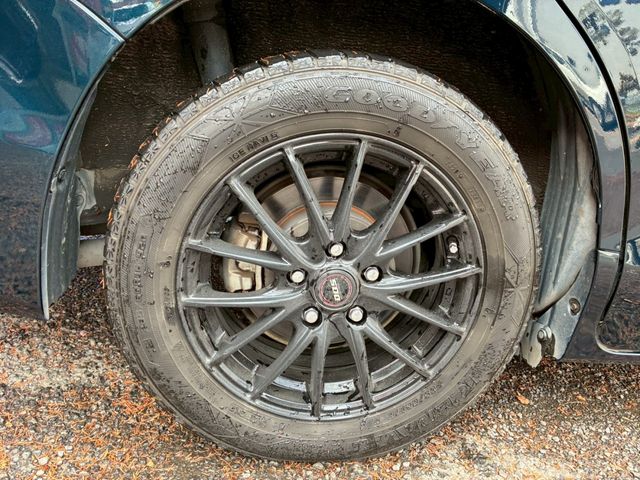 TOYOTA VOXY HYBRID 2016