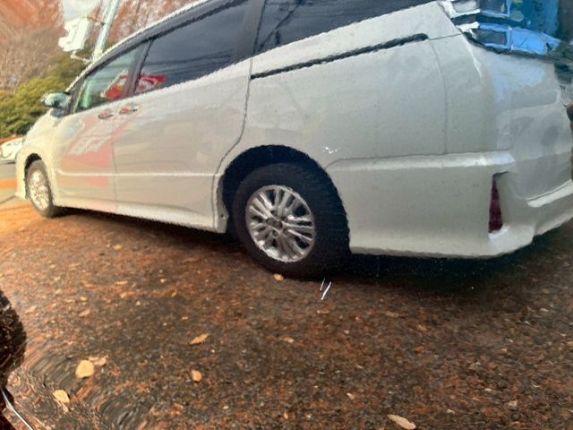 TOYOTA VOXY HYBRID 2016