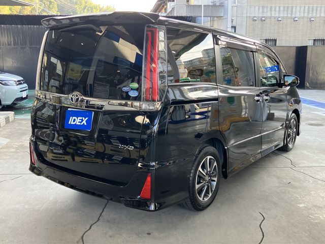 TOYOTA NOAH 2019