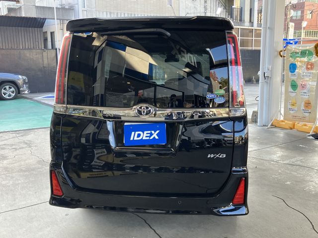 TOYOTA NOAH 2019