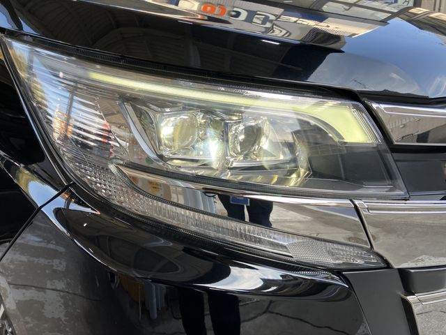 TOYOTA NOAH 2019
