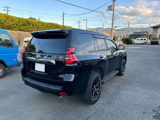 TOYOTA LANDCRUISER PRADO 2022