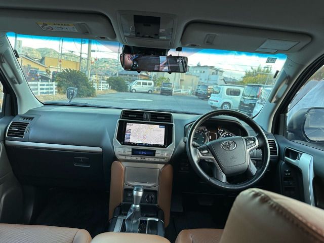 TOYOTA LANDCRUISER PRADO 2022