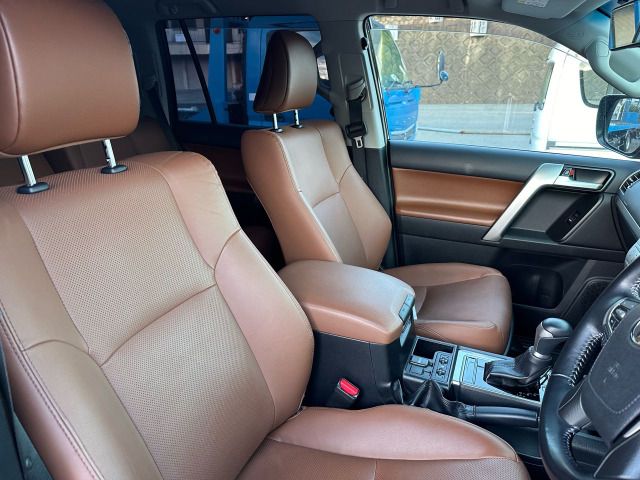 TOYOTA LANDCRUISER PRADO 2022