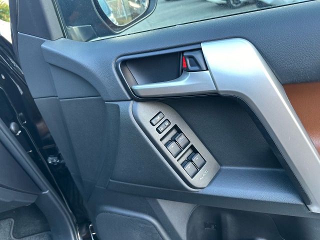 TOYOTA LANDCRUISER PRADO 2022