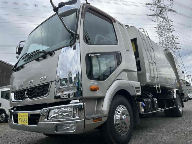 MITSUBISHI FUSOU FIGHTER 2012