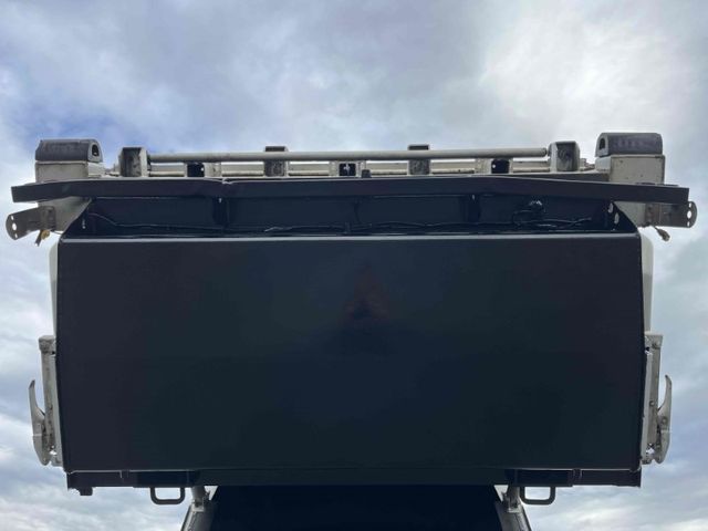 MITSUBISHI FUSOU FIGHTER 2012