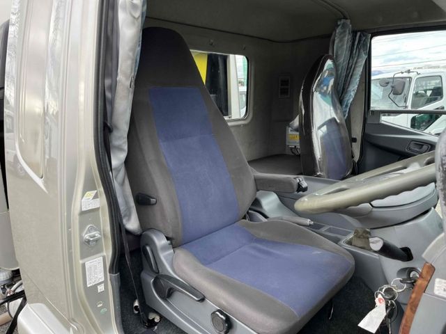 MITSUBISHI FUSOU FIGHTER 2012