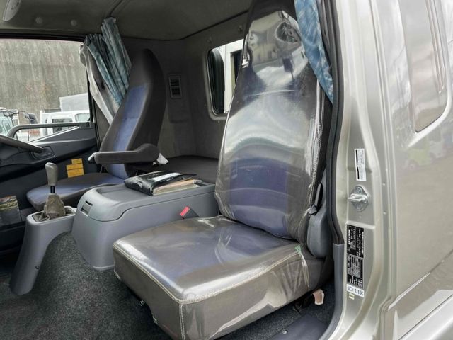 MITSUBISHI FUSOU FIGHTER 2012