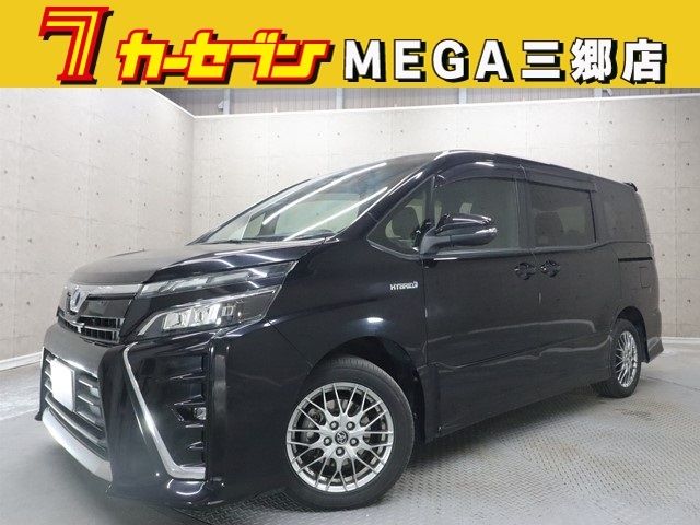 TOYOTA VOXY HYBRID 2017
