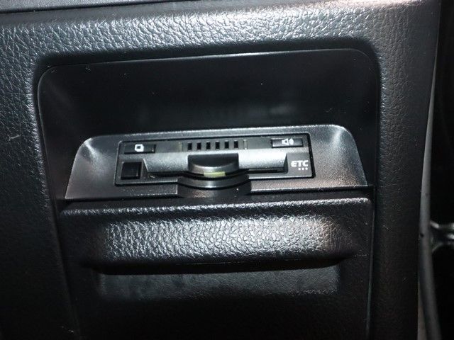 TOYOTA VOXY HYBRID 2017