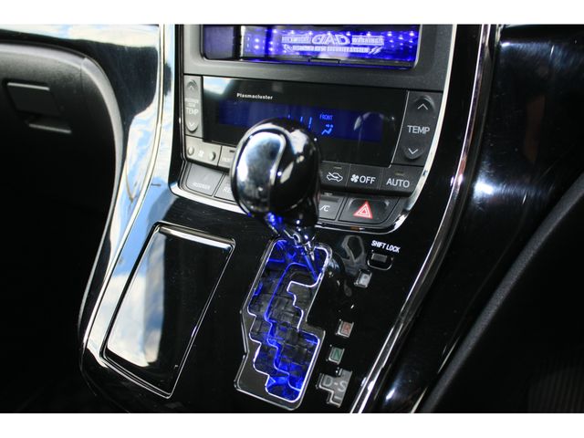 TOYOTA ALPHARD 4WD 2008