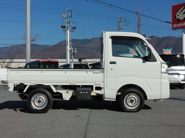 DAIHATSU HIJET truck 4WD 2016