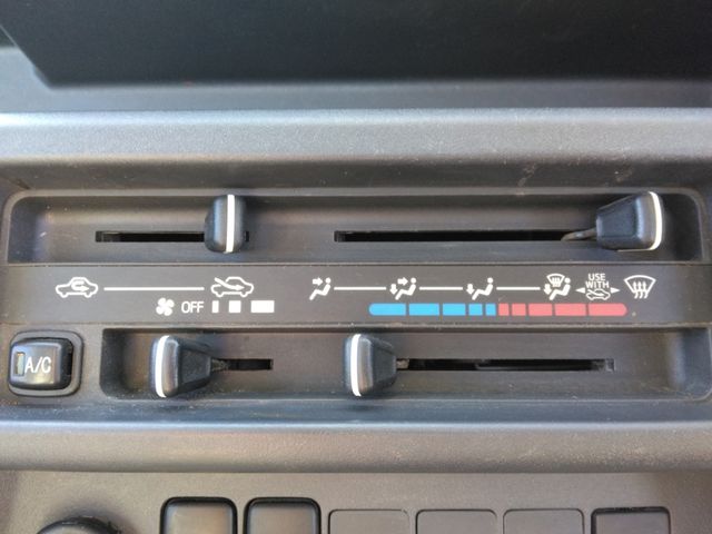 DAIHATSU HIJET truck 4WD 2016