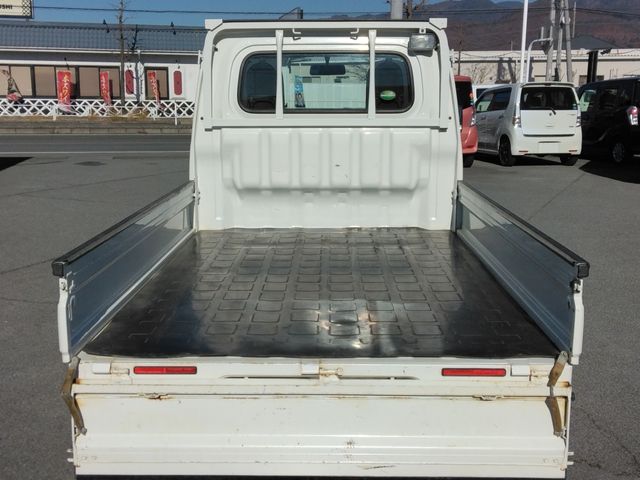 DAIHATSU HIJET truck 4WD 2016