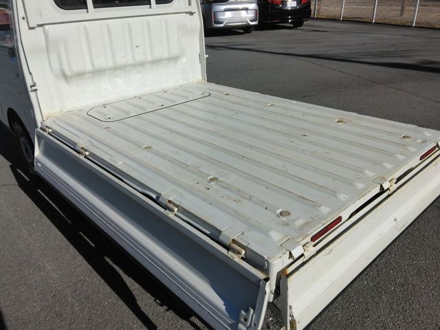 DAIHATSU HIJET truck 4WD 2016