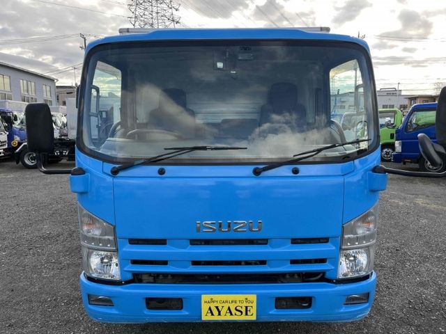 ISUZU ELF 2013