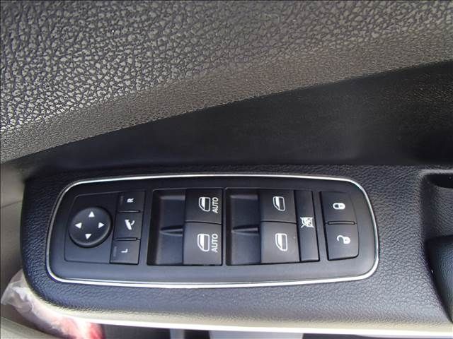 CHRYSLER CHRYSLER 300 2015