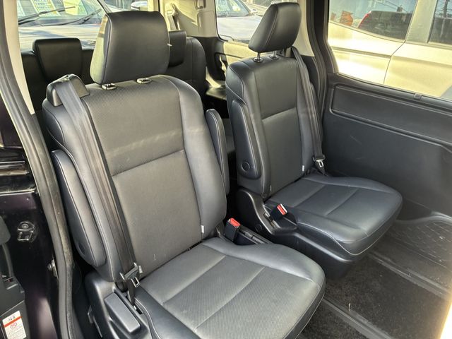 TOYOTA ESQUIRE HYBRID 2015