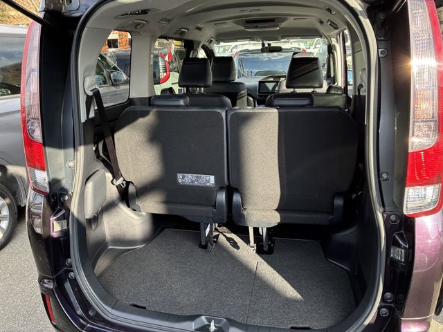 TOYOTA ESQUIRE HYBRID 2015