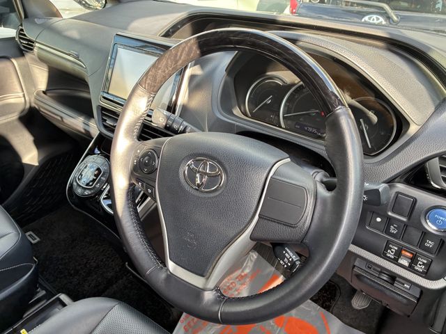 TOYOTA ESQUIRE HYBRID 2015