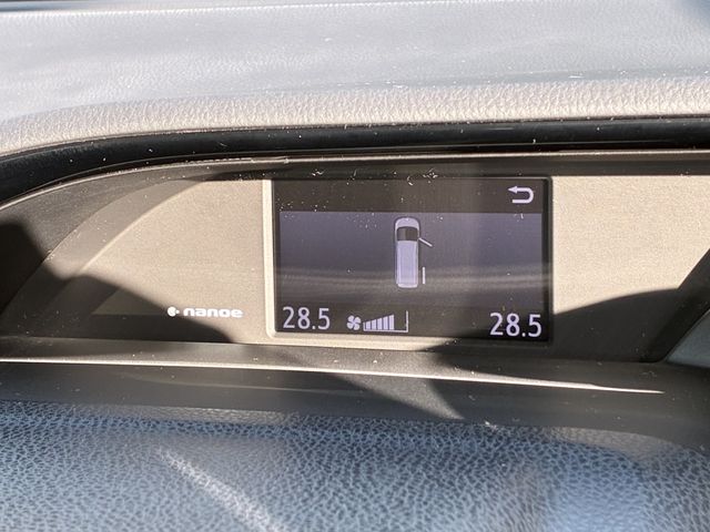 TOYOTA ESQUIRE HYBRID 2015