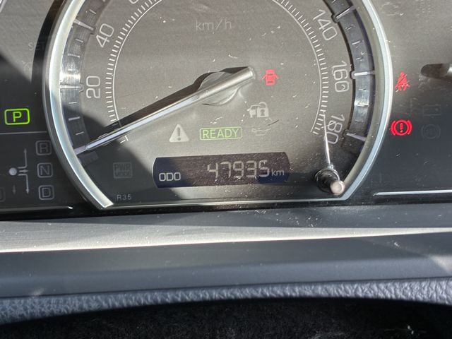 TOYOTA ESQUIRE HYBRID 2015