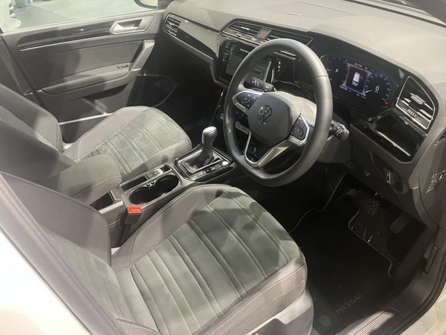 VOLKSWAGEN VOLKSWAGEN GOLF TOURAN 2025