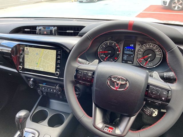 TOYOTA HILUX 4WD 2023