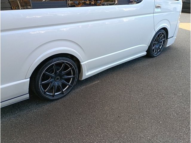 TOYOTA HIACE wagon 4WD 2012