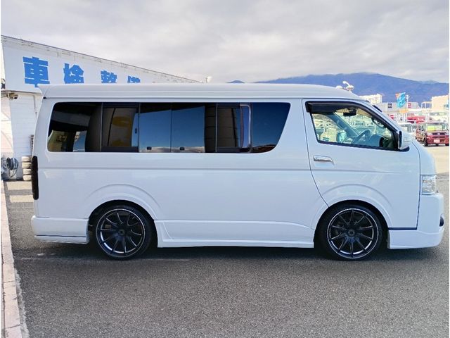 TOYOTA HIACE wagon 4WD 2012