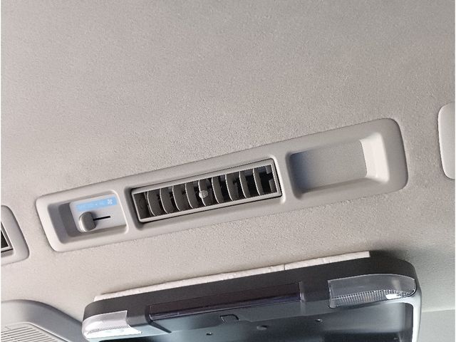 TOYOTA HIACE wagon 4WD 2012