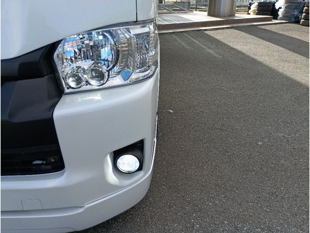 TOYOTA HIACE wagon 4WD 2012