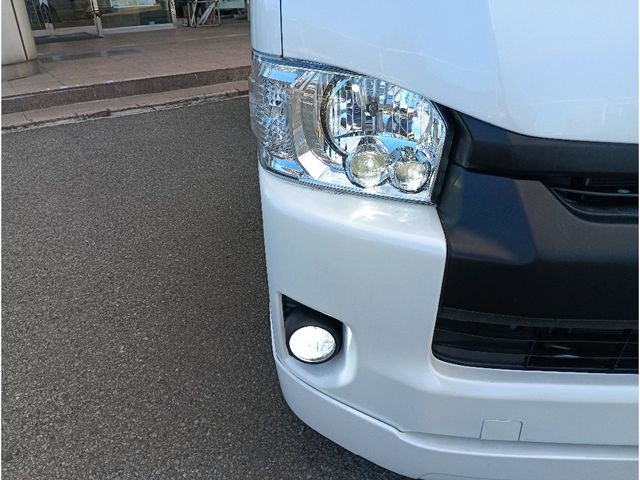 TOYOTA HIACE wagon 4WD 2012