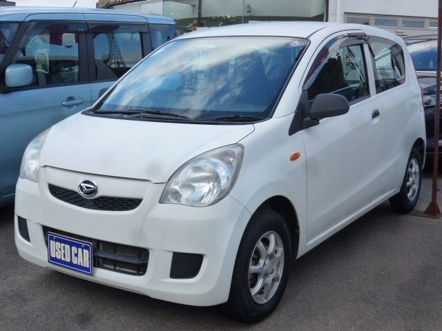 DAIHATSU MIRA van 2013