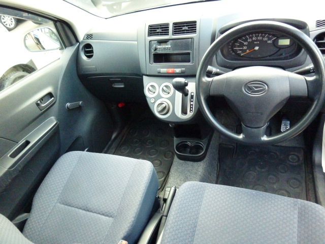 DAIHATSU MIRA van 2013