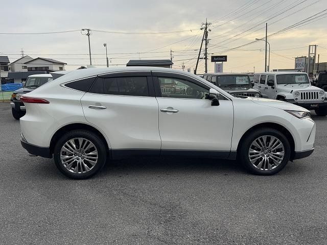 TOYOTA HARRIER HYBRID 2021