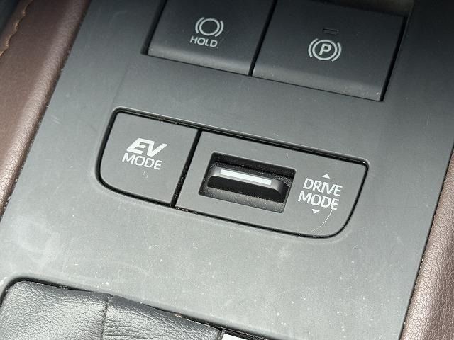 TOYOTA HARRIER HYBRID 2021