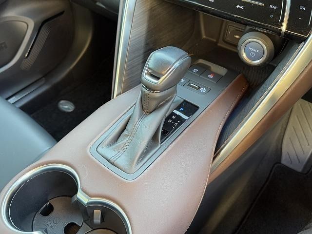 TOYOTA HARRIER HYBRID 2020