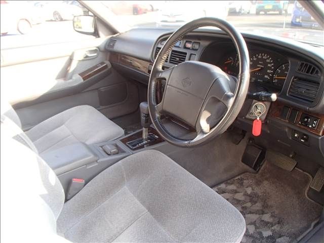 NISSAN GLORIA sedan 1994