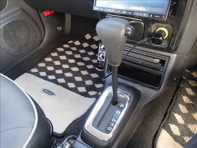 DAIHATSU MIRA GINO 2003