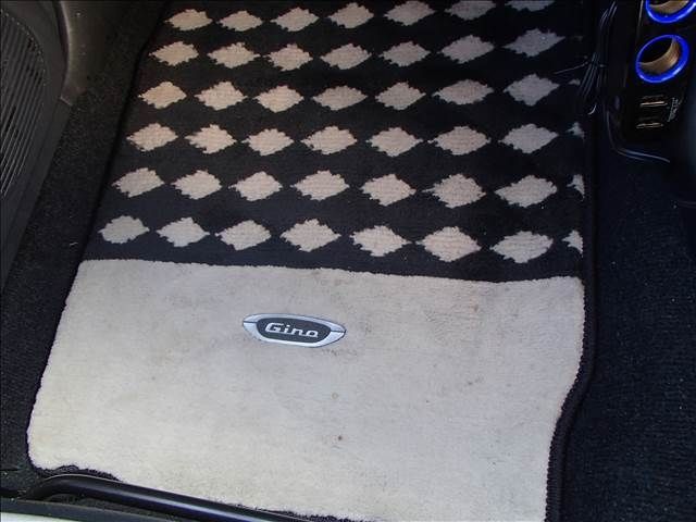 DAIHATSU MIRA GINO 2003