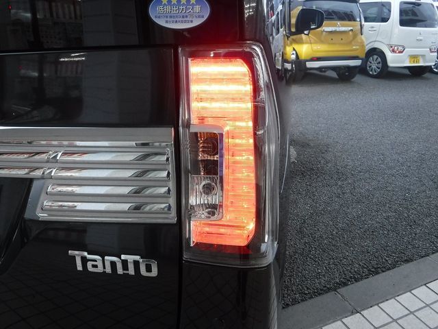 DAIHATSU TANTO CUSTOM 2018