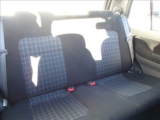 DAIHATSU MIRA GINO 2002