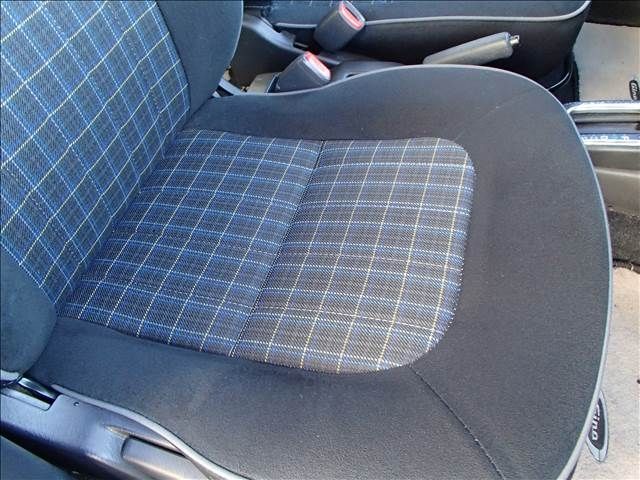 DAIHATSU MIRA GINO 2002